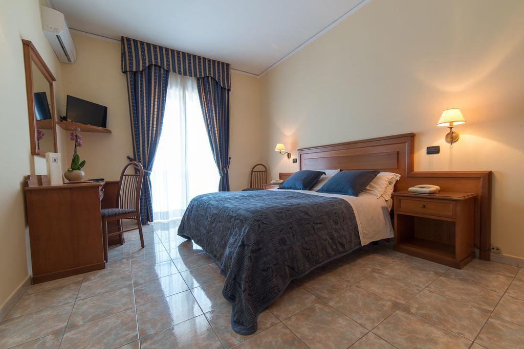 Albergo Scalzone 카스텔볼튜노 외부 사진